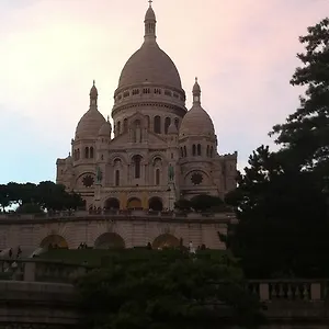 Riviera Renovated 3*, Parigi Francia